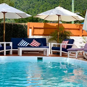 Paradise Court Airlie Beach